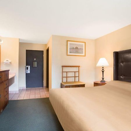 Knights Inn Endwell Εξωτερικό φωτογραφία